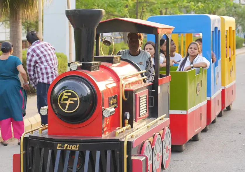 Mojoland - Couple Booking | Book all Parks ( Water Park | Amusement Park | Adventure Park | Snow Park) @ ₹2300 - Image 9